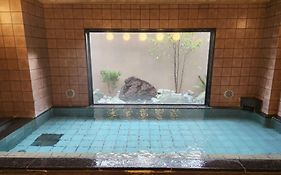 ホテルルートイン亀山インター
